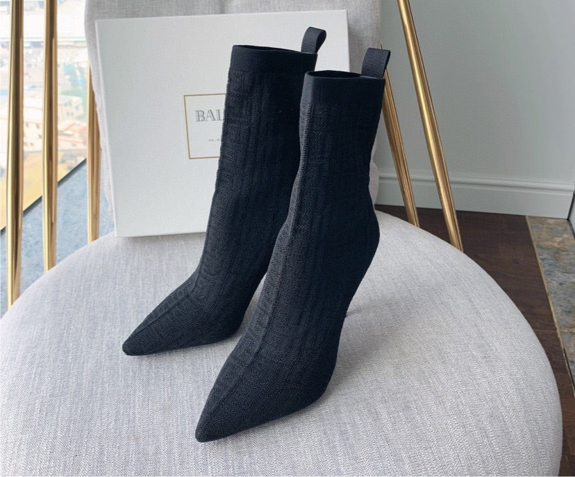 New black Balmain woman boots